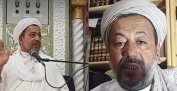 Imam en train de parler lors d'une conférence ou prêche.