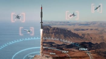 Missile en lancement avec systèmes de détection et de ciblage.