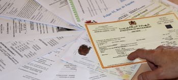 Dossier de documents pour l'équivalence de diplôme universitaire en Algérie.