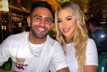 Riyad Mahrez avec sa femme lors d'une sortie en Arabie Saoudite.