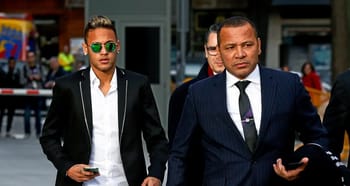 Neymar Jr avec son père lors d'une sortie au PSG.