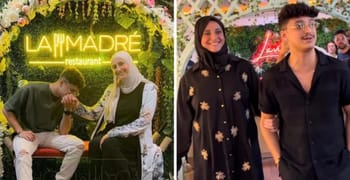 Influenceur Rifka avec une cliente lors de l'ouverture du restaurant La Madré à Alger.