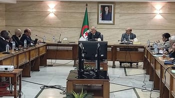 Réunion du gouvernement algérien avec des représentants du FMI.