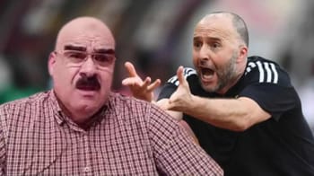 Deux hommes en dispute intense lors d'un match de football.