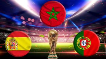 Ballons de football avec drapeaux du Maroc, Espagne et Portugal.