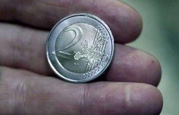 Pièce de 2 euros rare en possession d'un Algérien en France.