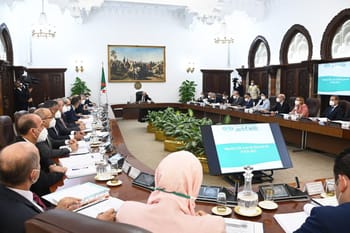 Conseil des Ministres en Algérie : Le Premier Ministre Larbaoui Impulse les priorités nationales Réunion du Conseil des Ministres en Algérie avec le Premier Ministre Larbaoui.