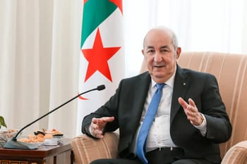 Président Tebboune lors d'une réunion officielle en Algérie.