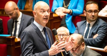 Le Ministre de l'industrie de la France défend l'immigration de Travail : Besoin de 100 000 à 200 000 Travailleurs Étrangers Ministre français défendant l'immigration de travail devant l'assemblée nationale.
