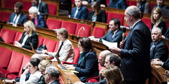 Députés et sénateurs lors du débat sur l'immigration à l'Assemblée nationale.