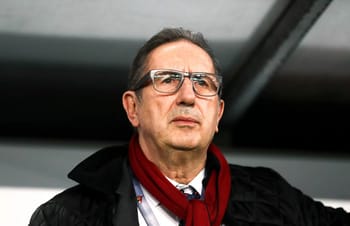 Georges Leekens, entraîneur des Fennecs, lors d'une compétition de football.