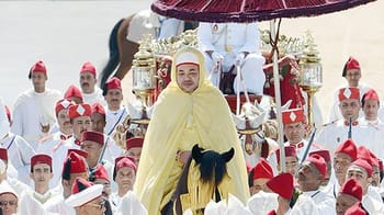Le Roi Mohammed VI lors d'une cérémonie traditionnelle marocaine.