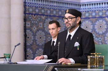 Le roi du Maroc lors d'une réunion diplomatique sur le Sahara Occidental.
