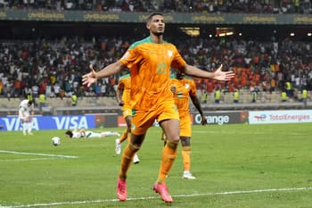 Joueur ivoirien célèbre lors du match d'ouverture contre la Guinée-Bissau.