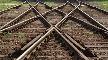 Réseaux ferroviaires croisés en Algérie pour le développement.