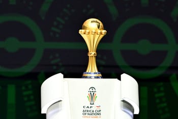 Trophée de la Coupe d'Afrique des Nations 2024 en or.