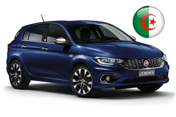 Voiture Fiat Tipo bleue avec drapeau algérien.