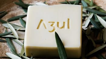 Savon naturel Azul Cosmétique avec feuilles d'olivier.