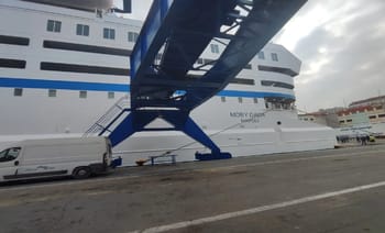 Ferry Moby Dada prêt à partir du port d'Alger.