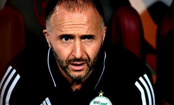 Djamel Belmadi, entraîneur de football, lors d'une conférence de presse.