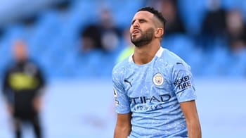 Riyad Mahrez en maillot de Manchester City lors d'un match.