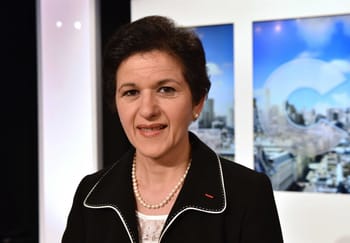 Malika Sorel-Sutter, femme politique d'origine algérienne, en interview.