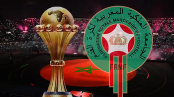 Trophée de la CAN avec logo de la Fédération marocaine de football.