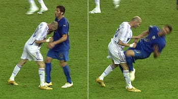 Violent coup de tête de Zidane à Marco Materazzi : 18 ans après, la victime se confie Zidane frappe Materazzi lors de la Coupe du Monde 2006.
