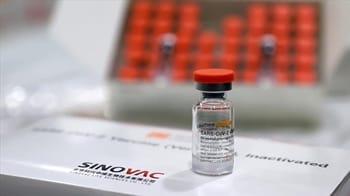 Production par Saidal d'un vaccin contre la grippe : l'industrie pharmaceutique algérienne, en mode rouleau compresseur Vial de vaccin contre la grippe SARS-CoV-2 en laboratoire algérien.