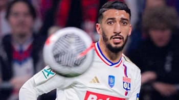 Said Benrahma du PSG en pleine action lors du match contre Lyon.