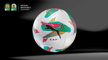 Ballon de football CAF 2024/2025 avec design coloré.