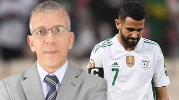 Mahrez et Petkovic lors d'un match de football important.