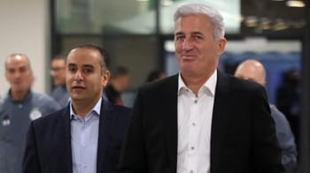 Vladimir Petkovic et Mahrez lors d'une rencontre professionnelle.
