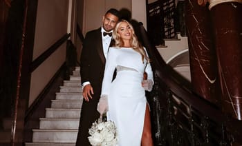 Riyad Mahrez et Taylor Ward lors de leur mariage élégant.
