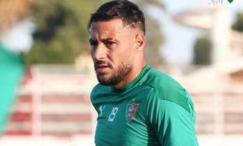 Youcef Belaili lors d'une séance d'entraînement du MC Alger.