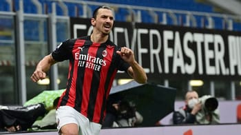 Zlatan Ibrahimovic en action lors d'un match de football à l'AC Milan.