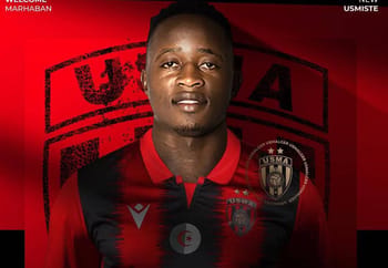Leonel Ateba en maillot USM Alger, transfert récent.