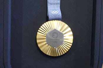 Médaille d'or des Jeux Paralympiques 2024 à Paris.