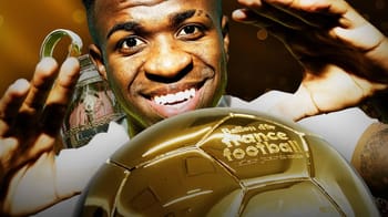 Vinicius Júnior tenant le Ballon d'Or 2024, sourire et célébration.