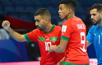 Joueurs marocains de futsal lors d'un match international.