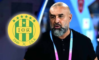 Abdelhak Benchikha lors d'une conférence sportive.
