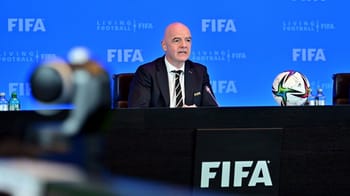 Président de la FIFA lors d'une conférence sur la Tunisie et la CAN 2025.