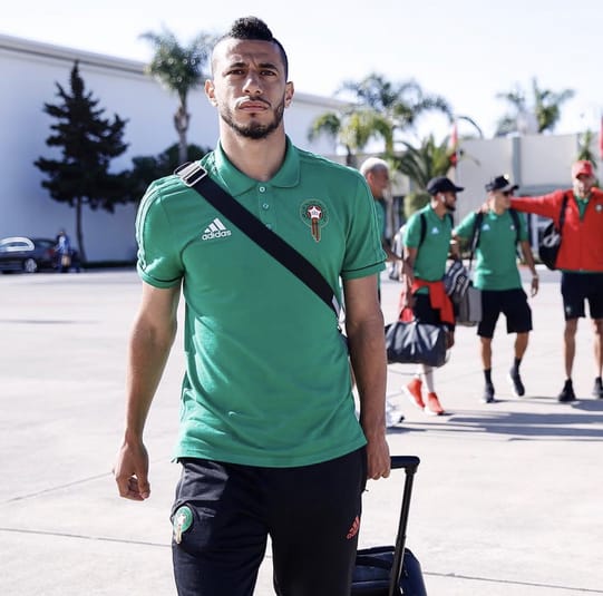 Belhanda en déplacement avec l'équipe nationale marocaine.