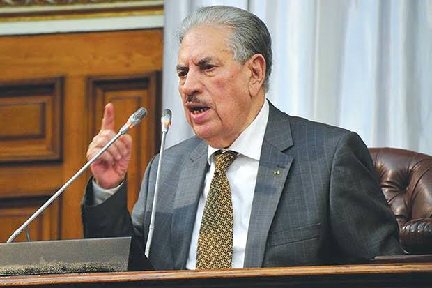 Algérie : les graves révélations de Salah Goudjil sur la France Salah Goudjil en pleine déclaration lors d'une réunion officielle.