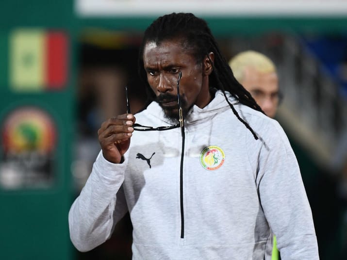 Indignation avant la CAN 2023 : Aliou Cissé révèle l'absence de salaire depuis Six Mois ! Aliou Cissé, entraîneur de l'équipe nationale sénégalaise, en préparation pour la CAN 2023.