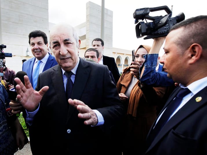 Abdelmadjid Tebboune lors d'une interview avec médias et journalistes.