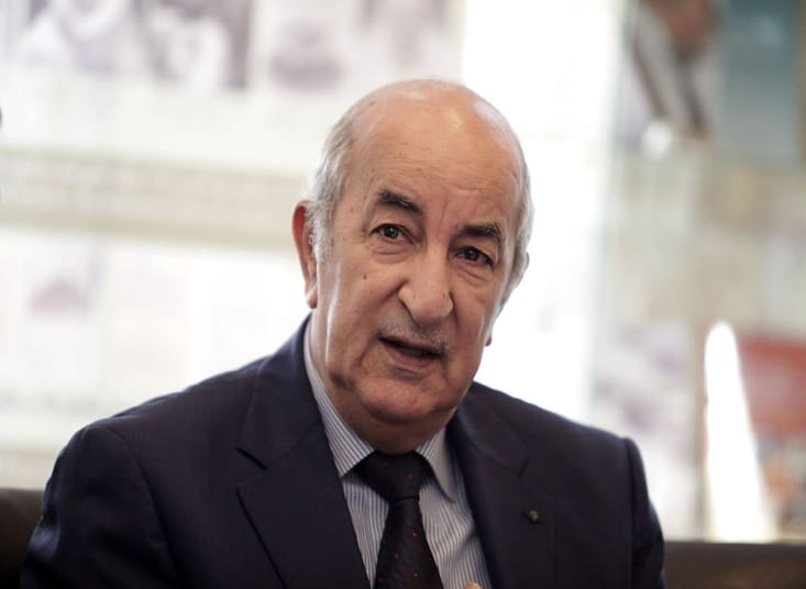 Mohamed Hassouni conseiller des affaires religieuses en Algérie : Décision stratégique de Tebboune ? Mohamed Hassouni, conseiller religieux en Algérie, lors d'une réunion officielle.