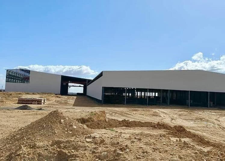 Chantier de l'usine Jingdong Steel en Algérie en construction.