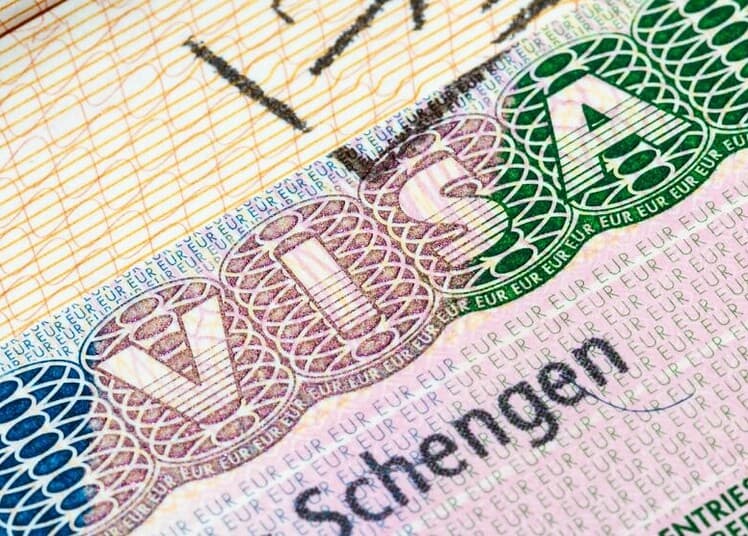 Billet de 50 euros avec mention Schengen pour illustration.
