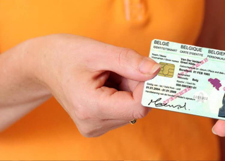 Carte orange en Belgique : découvrez la réforme clé de 2025 Échange de carte orange belge pour la réforme de 2025.